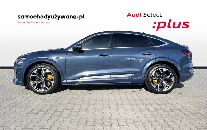 Audi e-tron cena 279900 przebieg: 11819, rok produkcji 2021 z Darłowo małe 742